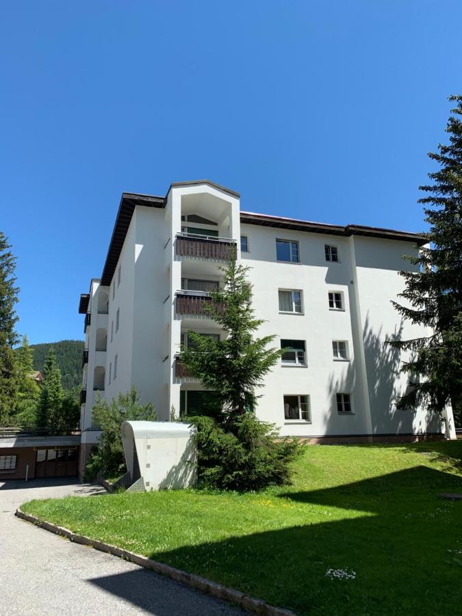 Zentral Bei Kongresshaus, Langlaufloipe, Hallenbad, Garage, Wifi, Voll Ausgestattet - Fewo Gian Davos Buitenkant foto