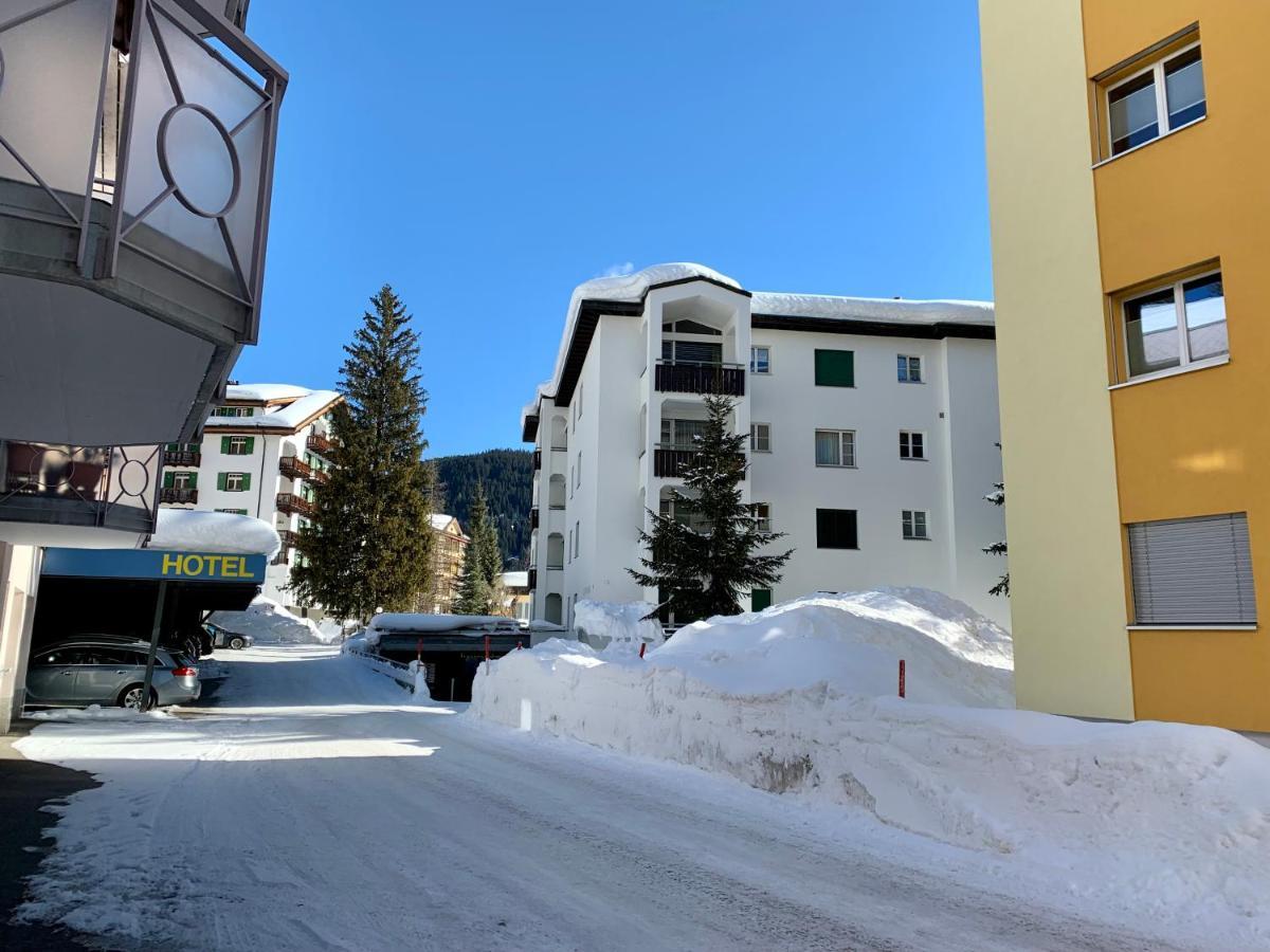 Zentral Bei Kongresshaus, Langlaufloipe, Hallenbad, Garage, Wifi, Voll Ausgestattet - Fewo Gian Davos Buitenkant foto